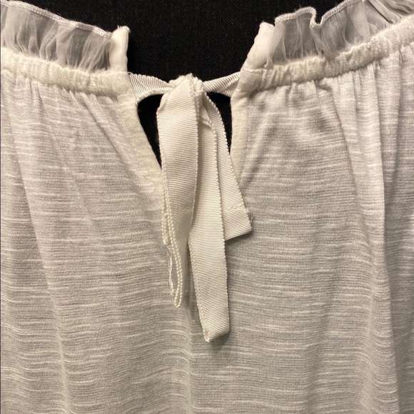 LOFT Soft White Blouse with Ruffled Neckline and Relaxed Fit - Picture 5 of 8